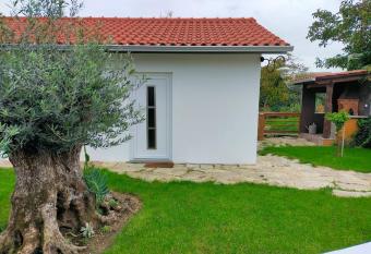 CASINHA DO RIO has Balcony rooms