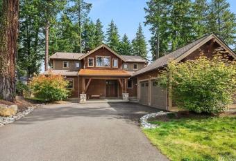 The Elk House at Suncadia Resort has Balcony rooms