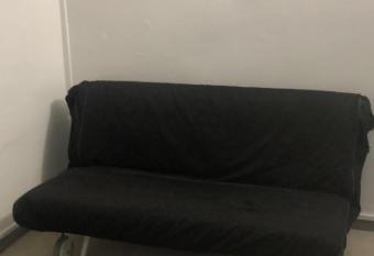 Le nid chaleureux allows 18 year olds to book a room