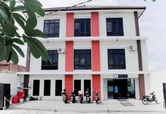 Hotel 91 Syariah allows 18 year olds to book a room