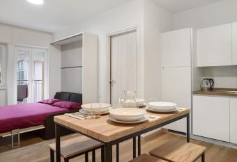 Daniel house allows 18 year olds to book a room