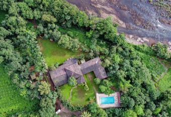 6bhk villa with private pool rivertouch has Balcony rooms