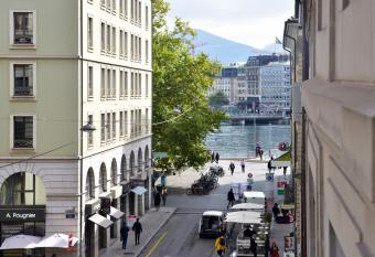 H  tel Rousseau Plus allows 18 year olds to book a room