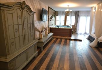 Conacul Radacinilor has Balcony rooms