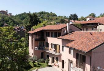 Cartune  has Balcony rooms