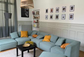 Chambre centre ville Nancy allows 18 year olds to book a room