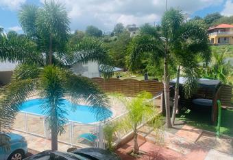 Bungalows Villa Marie allows 18 year olds to book a room