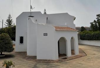 Moradia em Olhos d     gua has Balcony rooms