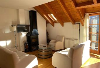 Apartamento familiar en Benasque has Balcony rooms