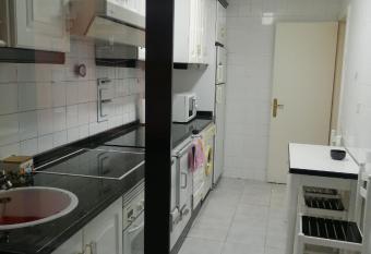 Apartamento El Mol  n allows 18 year olds to book a room