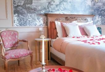 Domaine Le Clos de la Source has Balcony rooms