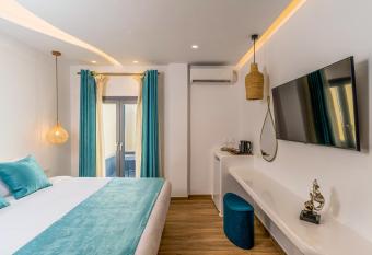 Kafieris View allows 18 year olds to book a room