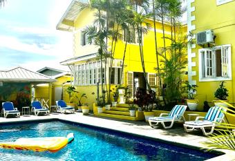 T&T Cascade has Balcony rooms