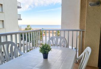 Front View RelaxTorredembarra allows 18 year olds to book a room