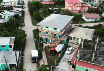 Hilltop Horizon Guesthouse has Balcony rooms