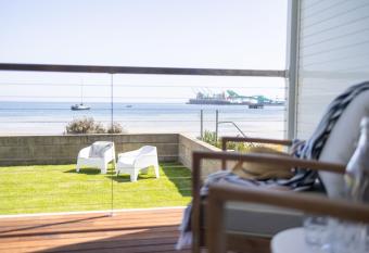 Port Lincoln Beachfront Apartments allows 18 year olds to book a room