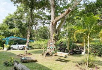 Hermosa casa de campo con piscina y zonas de juego has Balcony rooms
