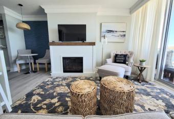 Beautiful one bedroom oceanfront condo has Balcony rooms