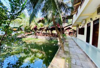 Kh  ch s   n Sao Mai has Balcony rooms