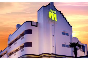                         3             has Smoking rooms