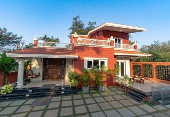 Leisurelystays Clair De Lune 2BHK pvt jacuzzi, Alibaug allows 18 year olds to book a room