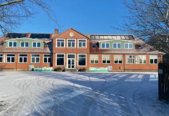 B  rnenes has rooms with a private hot tub