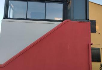 Appartement 100 m  tres plage avec parking priv   has Balcony rooms