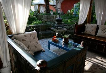 Dimora Coloniale B&B allows 18 year olds to book a room