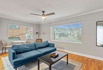 Superb 1 Bedroom Roanoke Complex allows 18 year olds to book a room