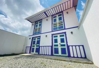 Casa Encanto - Filandia has Balcony rooms
