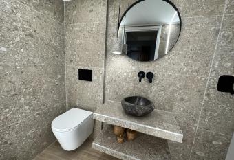 Olia apt near beach and center has Balcony rooms