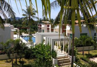 Sea, nature and sun... has Balcony rooms