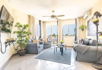 Penthouse Apartment, Riviera del Sol has Balcony rooms