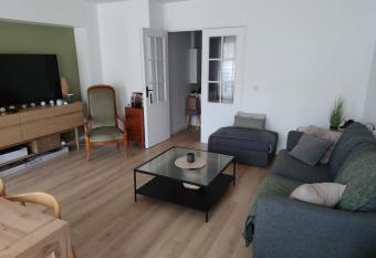 Charmant duplex - 2 chambres proche Centre ville et Arena has Balcony rooms