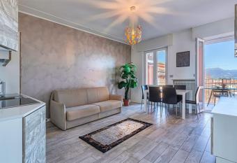 Garda Lake View Apartment has Balcony rooms