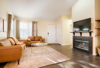 NEW Game House w/ Movie Room 4bd 3ba - Denver/Boulder has Balcony rooms