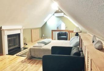 3bedroom Can cook core area No party free parking has Balcony rooms