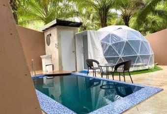                                                              allows 18 year olds to book a room