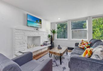 Tidal House #5 has Balcony rooms