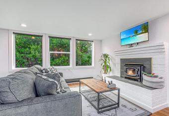 Tidal House #6 has Balcony rooms