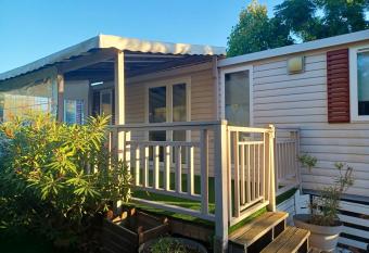 Bungalow de 4 chambres avec piscine partagee balcon amenage et wifi a Valras Plage a 1 km de la plage has Balcony rooms