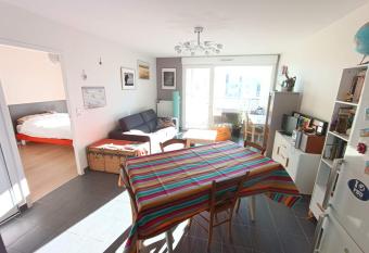 Cosy & bright apartment downtown Rodez - Bourran has Balcony rooms