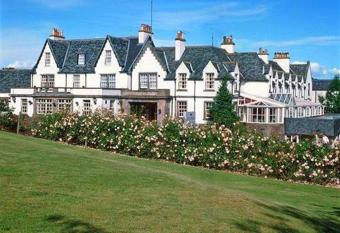 Buchanan Arms Hotel allows 18 year olds to book a room