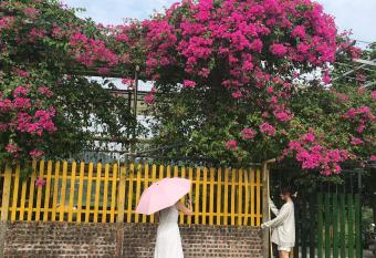 Meliora Ba Vi Homestay has Smoking/Balcony rooms