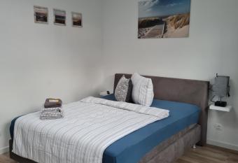 Traum-Apartments am Park !! allows 18 year olds to book a room