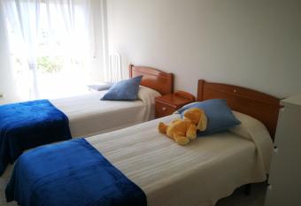 APARTAMENTO GAIA PLAYA allows 18 year olds to book a room