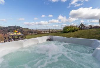 Bryn Gerrig View has Balcony rooms