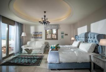 Creta Blue Boutique Hotel has Balcony rooms
