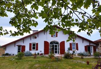 La Coquille allows 18 year olds to book a room