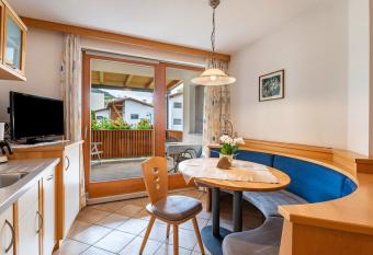 Lafay 3 has Balcony rooms